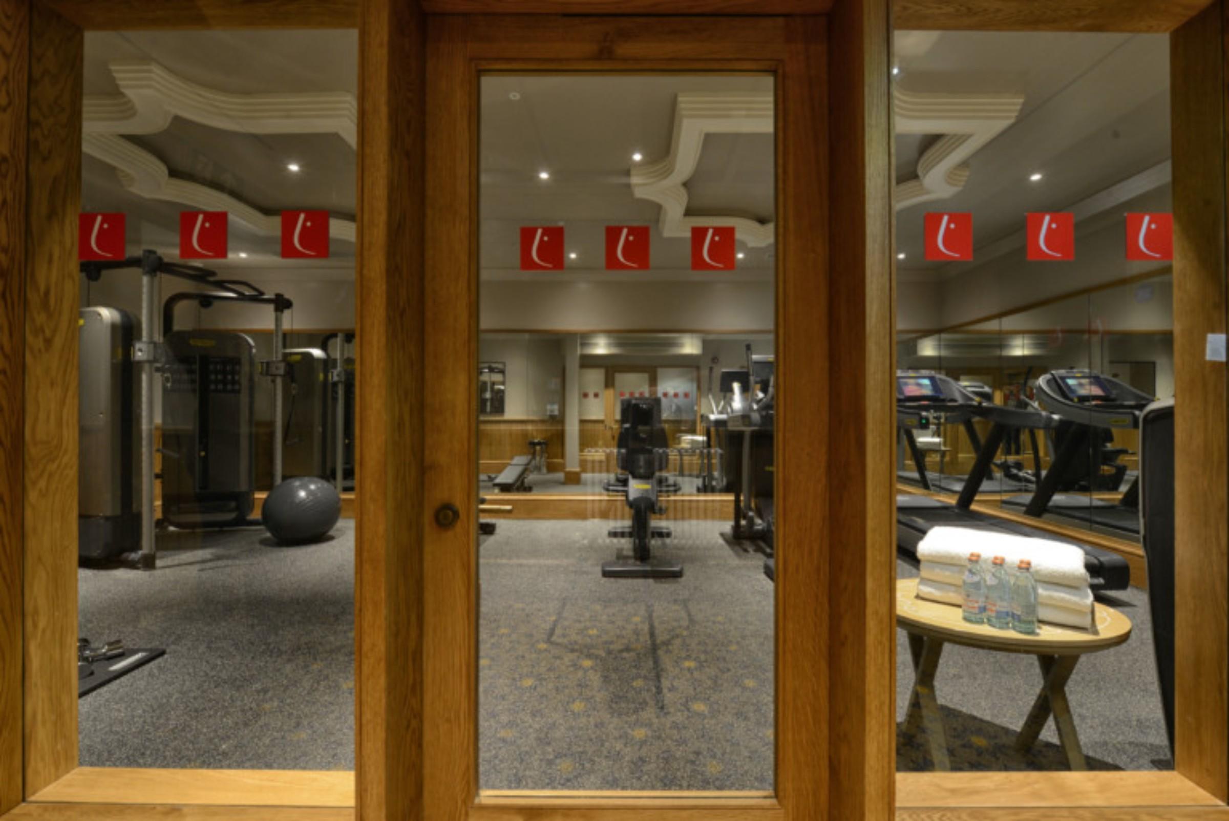 The Lalit London Hotel Ngoại thất bức ảnh The gym at the hotel