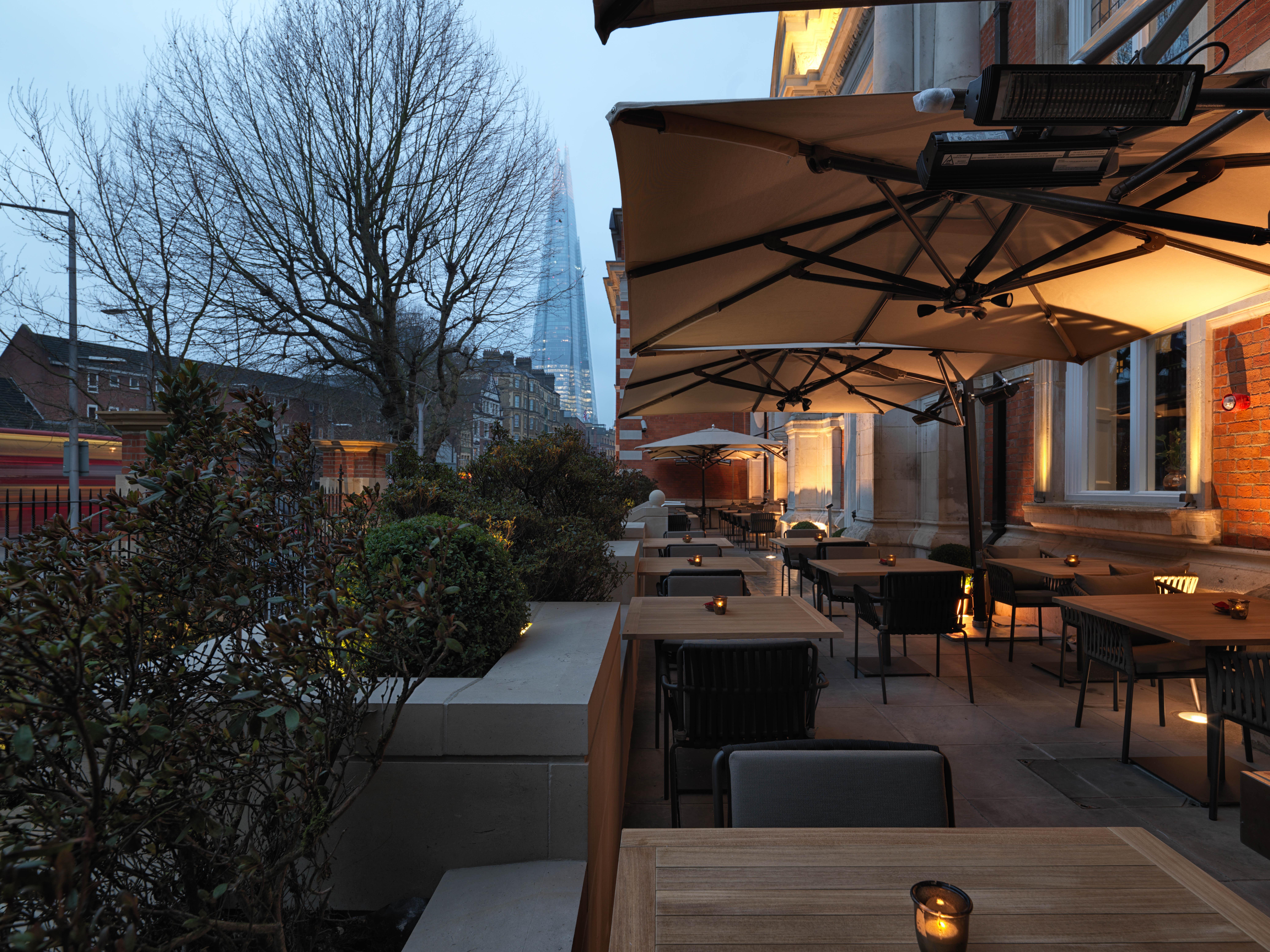 The Lalit London Hotel Ngoại thất bức ảnh The terrace at the River Café