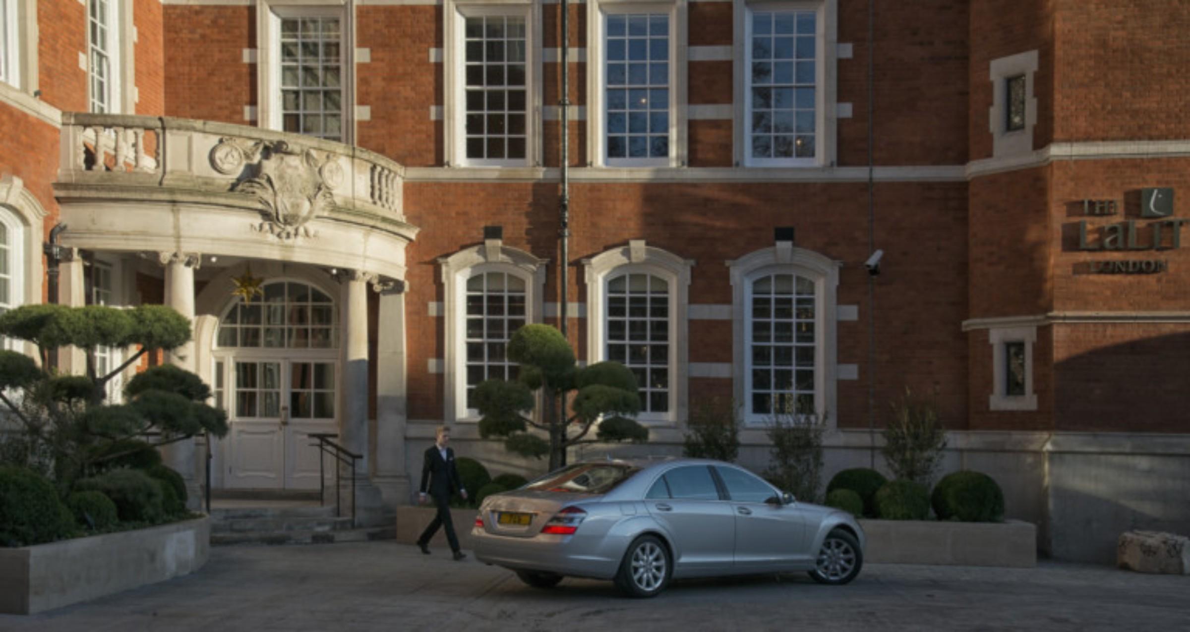 The Lalit London Hotel Ngoại thất bức ảnh The main entrance