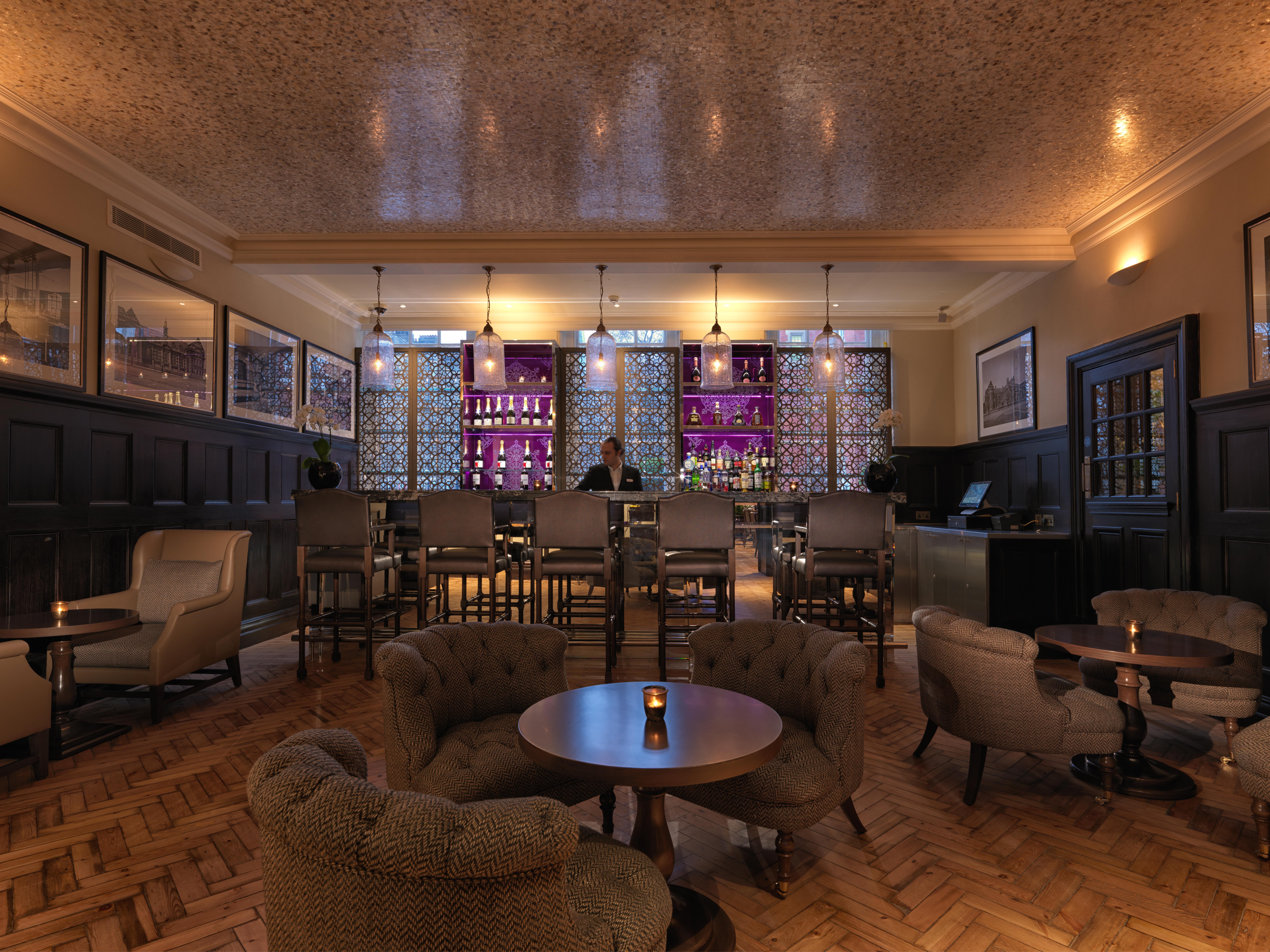 The Lalit London Hotel Tiện nghi bức ảnh The bar at the hotel