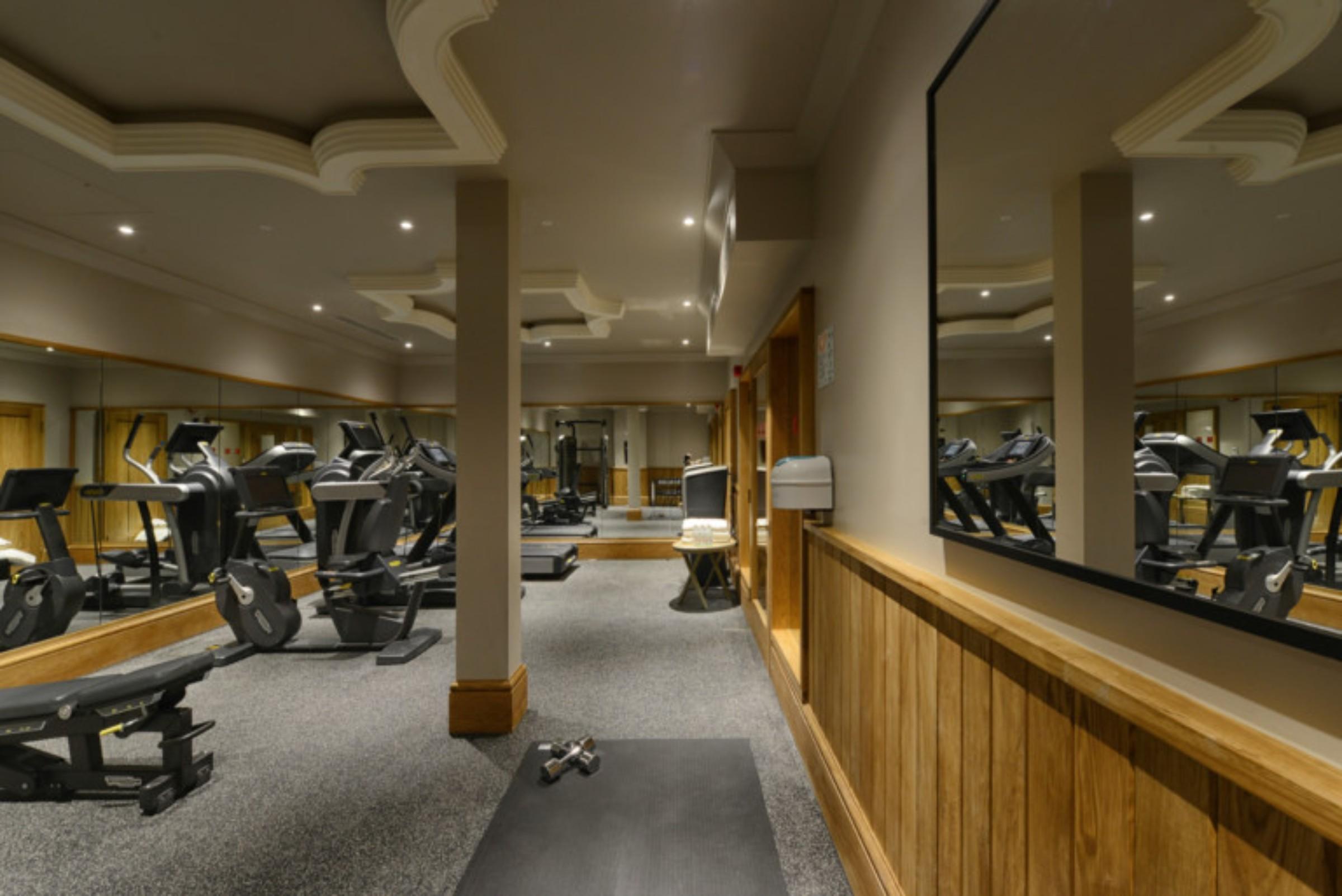 The Lalit London Hotel Ngoại thất bức ảnh The gym at The Dorchester